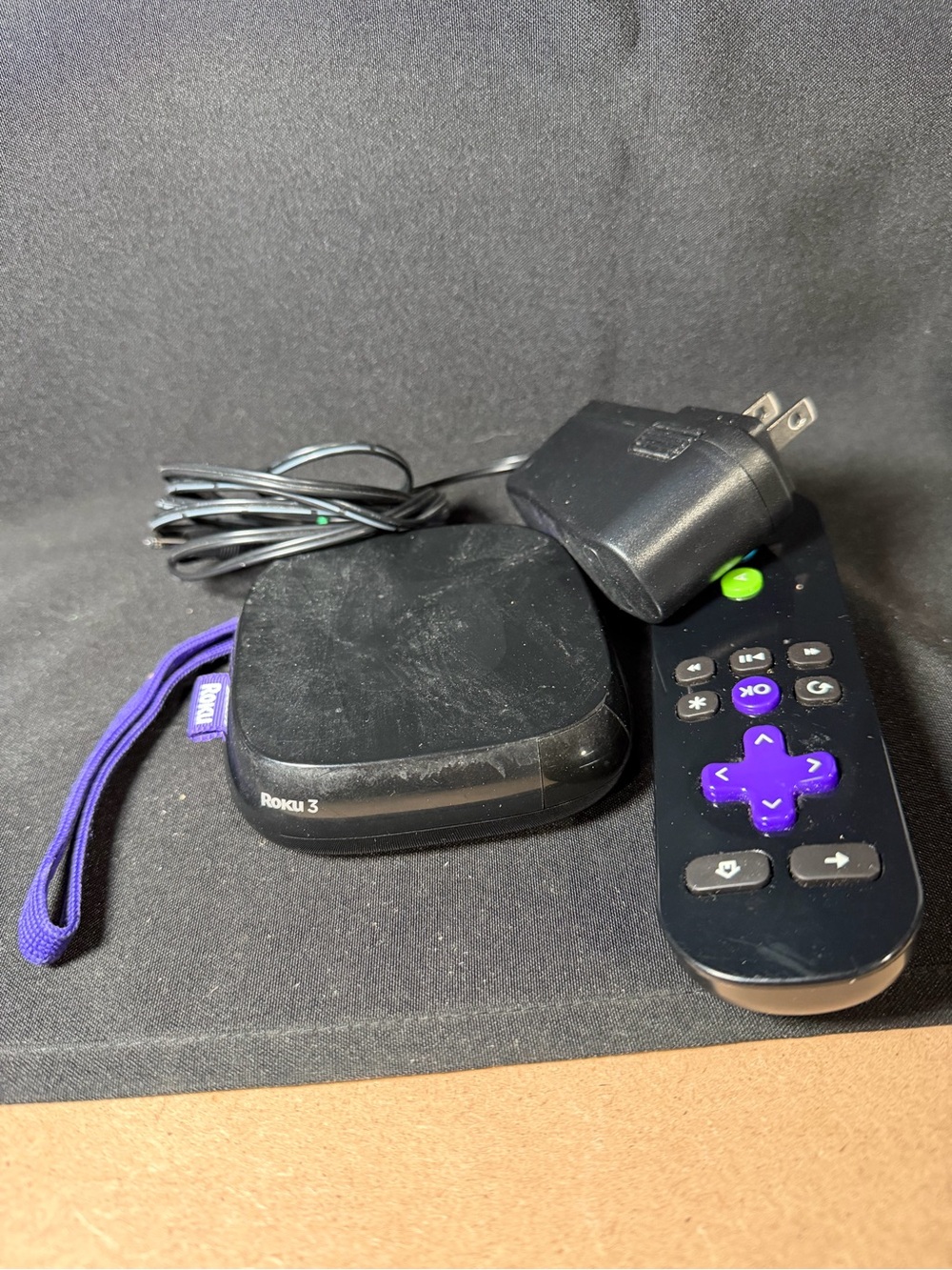 Roku 3 3rd Generation Media Streamer 4200X Black Power Cord & Remote Untested